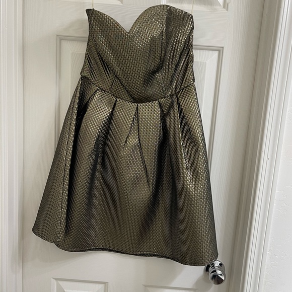 CHARLOTTE RUSSE mini strapless dress - Picture 3 of 4